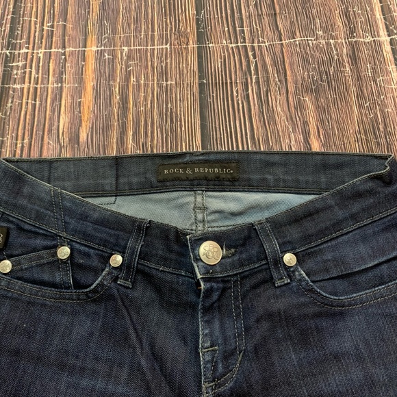 Rock & Republic skinny jeans size 26
Inseam 30”
Excellent Pre-owned Condition - Picture 2 of 11